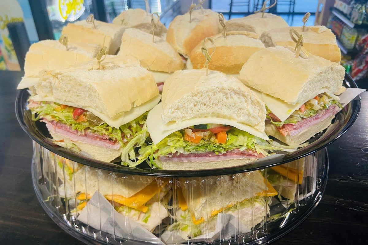 Large Sub Sandwich Tray