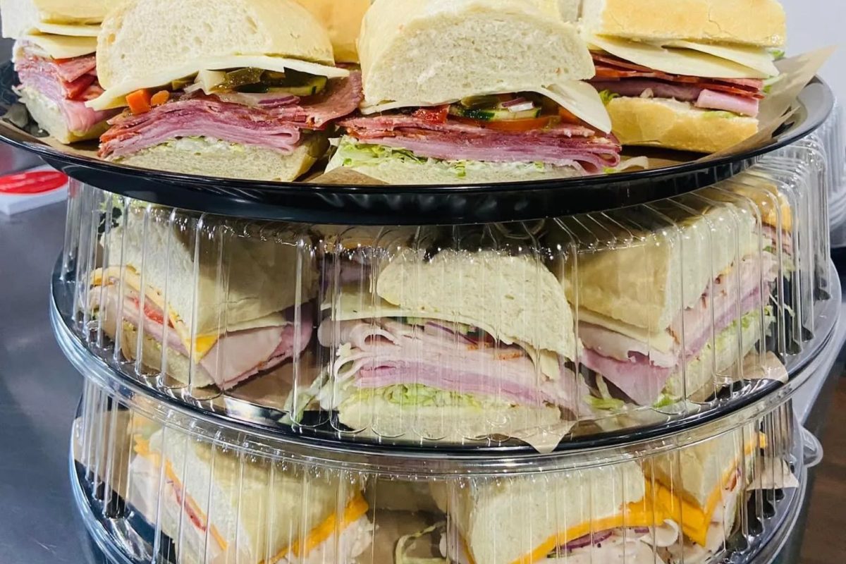 Small Sub Sandwich Tray
